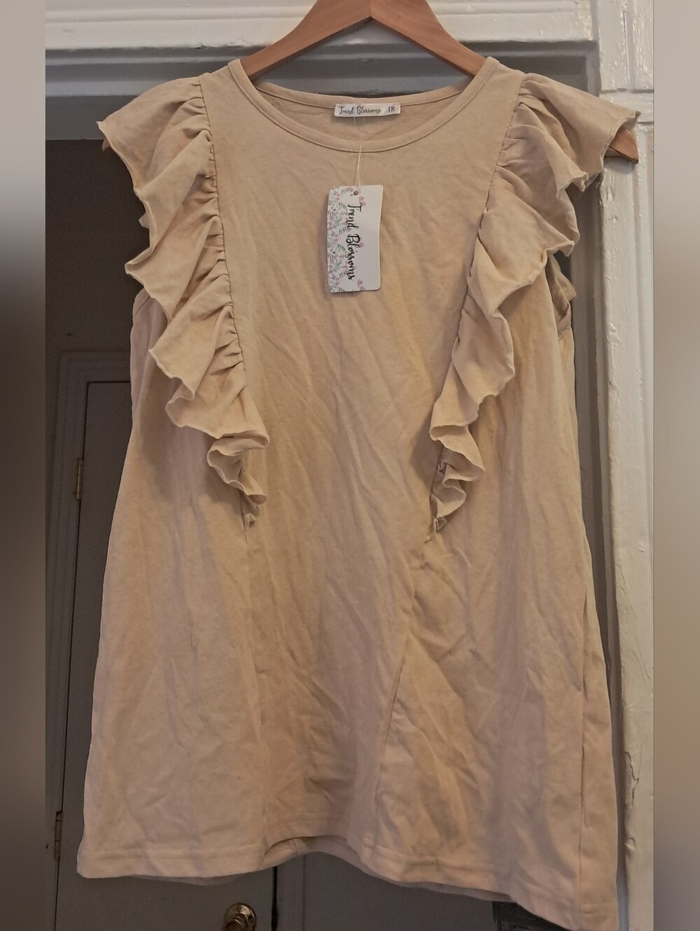 NWT Trend Blossoms Ruffled Top